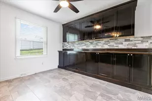 8 Canterbury Ct, Saint Charles, MO 63301 - Photo 8