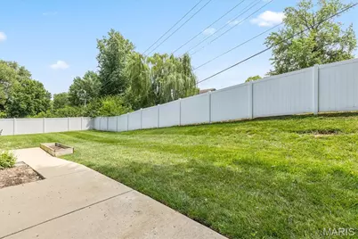 8 Canterbury Court, Saint Charles, MO 63301 - Photo 32