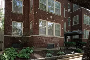 4928 Buckingham Ct, Saint Louis, MO 63108 - Photo 2