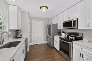 2004 Teresa Fields Ln, Lake Saint Louis, MO 63367 - Photo 20
