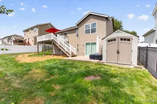 2004 Teresa Fields Ln, Lake Saint Louis, MO 63367 - Photo 48