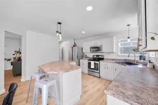 202 Wyndtrace Ct, Lake Saint Louis, MO 63367 - Photo 6
