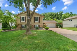 61 Crescent Hills Dr, Saint Peters, MO 63376 - Photo 1