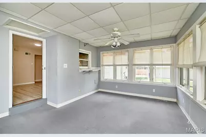 585 S Lafayette Street, Florissant, MO 63031 - Photo 14
