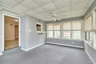 585 S Lafayette St, Florissant, MO 63031 - Photo 14