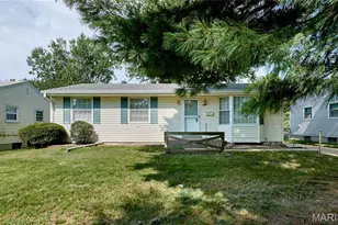 585 S Lafayette St, Florissant, MO 63031 - Photo 2