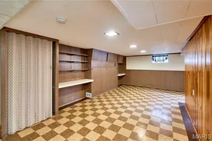 585 S Lafayette St, Florissant, MO 63031 - Photo 26