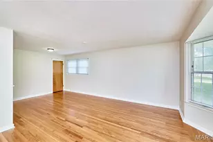585 S Lafayette St, Florissant, MO 63031 - Photo 6