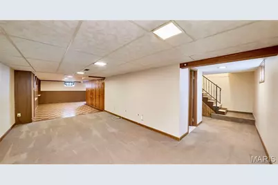 585 S Lafayette Street, Florissant, MO 63031 - Photo 24