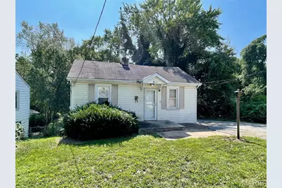 466 Bluff Drive, Saint Louis, MO 63137 - Photo 2