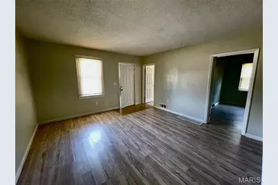 466 Bluff Drive, Saint Louis, MO 63137 - Photo 4
