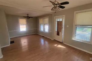 3719 Neosho St, Saint Louis, MO 63116 - Photo 2