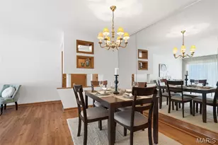4 Delcrest Ct, University City, MO 63124 - Photo 8
