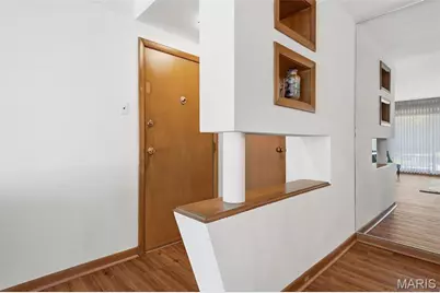 4 Delcrest Court #104, University City, MO 63124 - Photo 4