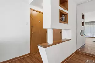 4 Delcrest Ct, University City, MO 63124 - Photo 4