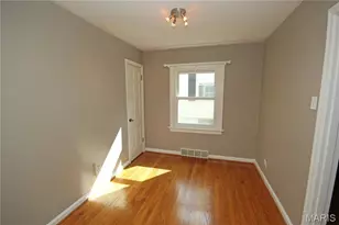986 Woodbine Dr, Crestwood, MO 63126 - Photo 8