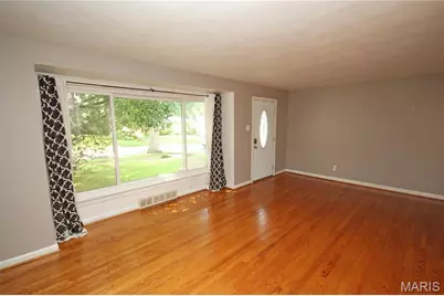 986 Woodbine Drive, Crestwood, MO 63126 - Photo 2