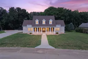 412 Willow Creek Dr, Farmington, MO 63640 - Photo 2