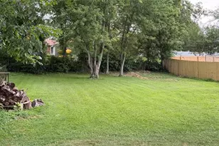 10315 Maddox Pl, Overland, MO 63114 - Photo 6