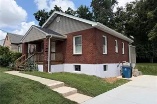 10315 Maddox Pl, Overland, MO 63114 - Photo 2