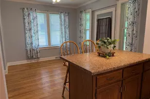 10315 Maddox Pl, Overland, MO 63114 - Photo 12