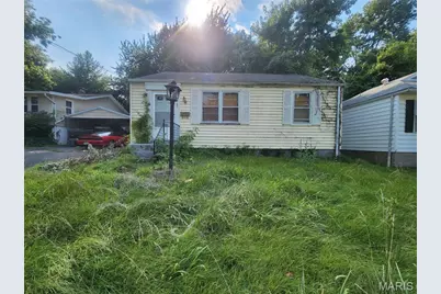 10065 Stimson Drive, Saint Louis, MO 63137 - Photo 1