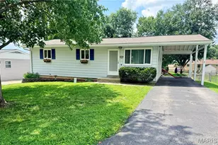 1217 Clearview Dr, Saint Charles, MO 63303 - Photo 2
