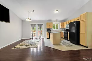 704 Sportsmans Ct, Warrenton, MO 63383 - Photo 8