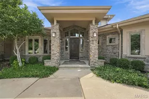 12864 Willow Pond Ct, Des Peres, MO 63131 - Photo 2
