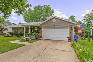 1353 Westchester Dr, Herculaneum, MO 63048 - Photo 4