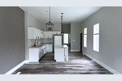 3938 Iowa Avenue, Saint Louis, MO 63118 - Photo 2