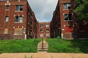2811 N Kingshighway Blvd, Saint Louis, MO 63115 - Photo 2