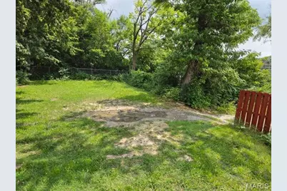 8639 Natural Bridge Road, Bel-Ridge, MO 63121 - Photo 4