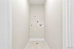 849 Charlesgate Dr, Saint Louis, MO 63132 - Photo 24