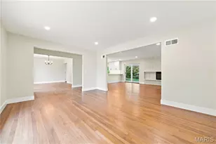 849 Charlesgate Dr, Saint Louis, MO 63132 - Photo 6