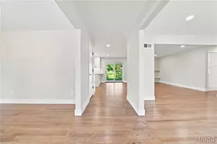849 Charlesgate Dr, Saint Louis, MO 63132 - Photo 8
