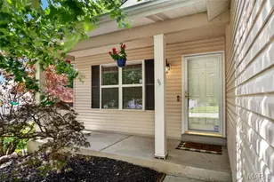 1281 Harvest Ridge Dr, Saint Charles, MO 63303 - Photo 4