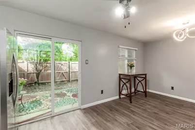 10158 Sakura Drive, Saint Louis, MO 63128 - Photo 14