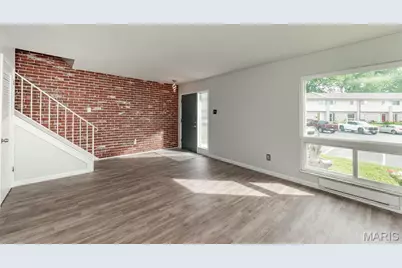 10158 Sakura Drive, Saint Louis, MO 63128 - Photo 6