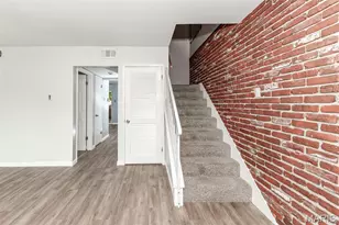 10158 Sakura Dr, Saint Louis, MO 63128 - Photo 8