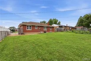 9409 Reavis Barracks Rd, Saint Louis, MO 63123 - Photo 4