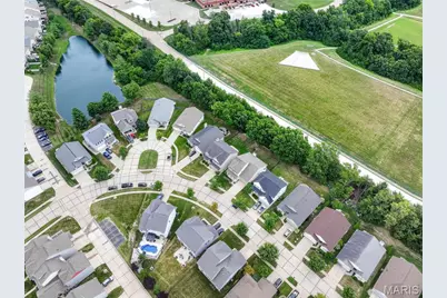 326 Country Trail Drive, Lake Saint Louis, MO 63367 - Photo 6