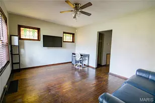 3924 Miami St, Saint Louis, MO 63116 - Photo 2