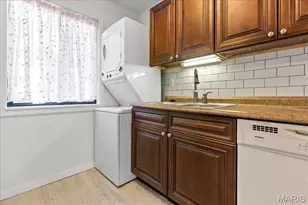 1722 Gascony Parc Dr, Lake Saint Louis, MO 63367 - Photo 10