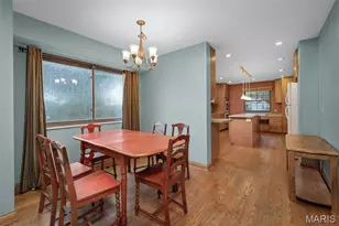 9205 Roger Lee Ln, Saint Louis, MO 63126 - Photo 8