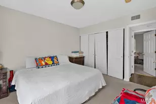 1030 Lacouer Dr, Kirkwood, MO 63122 - Photo 20
