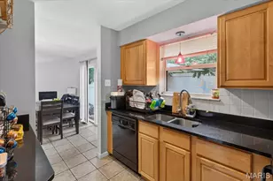 1030 Lacouer Dr, Kirkwood, MO 63122 - Photo 12