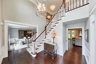 2323 Wellington Estates Dr, Chesterfield, MO 63017 - Photo 2