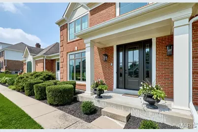 2323 Wellington Estates Drive, Chesterfield, MO 63017 - Photo 8