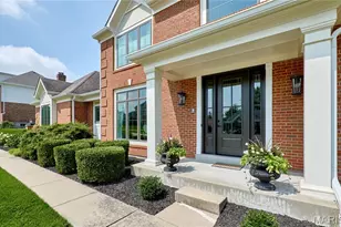 2323 Wellington Estates Dr, Chesterfield, MO 63017 - Photo 8